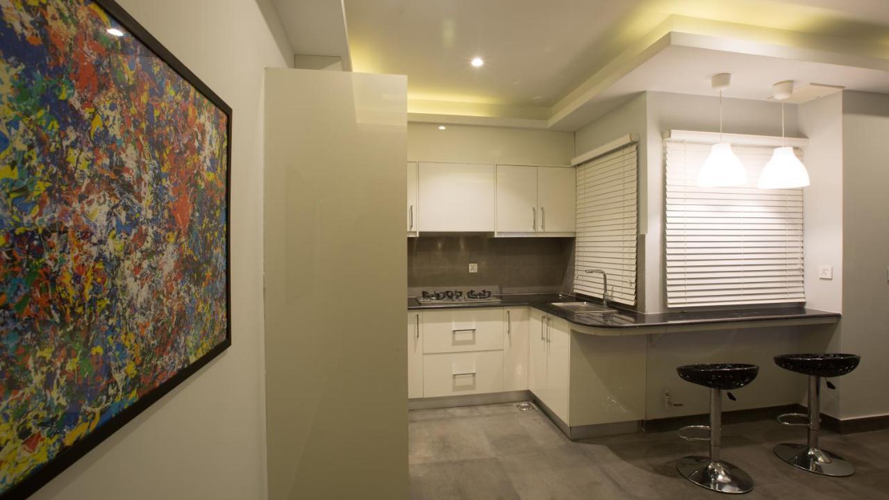 Space Luxury Rental Suites Rawalpindi Luaran gambar