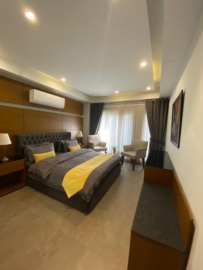 Space Luxury Rental Suites Rawalpindi Luaran gambar